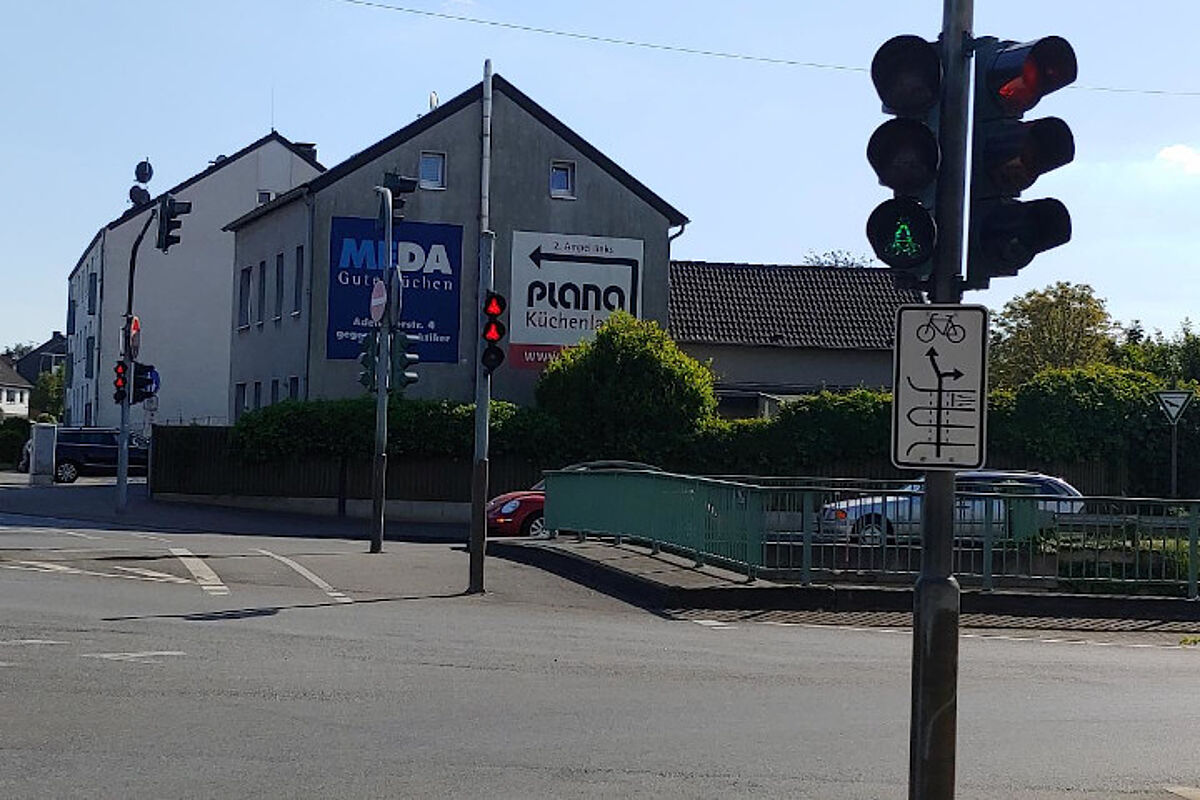 Bild 7: widersprüchliche Ampel – hier ist die Fahrradampel gleichzeitig rot und grün