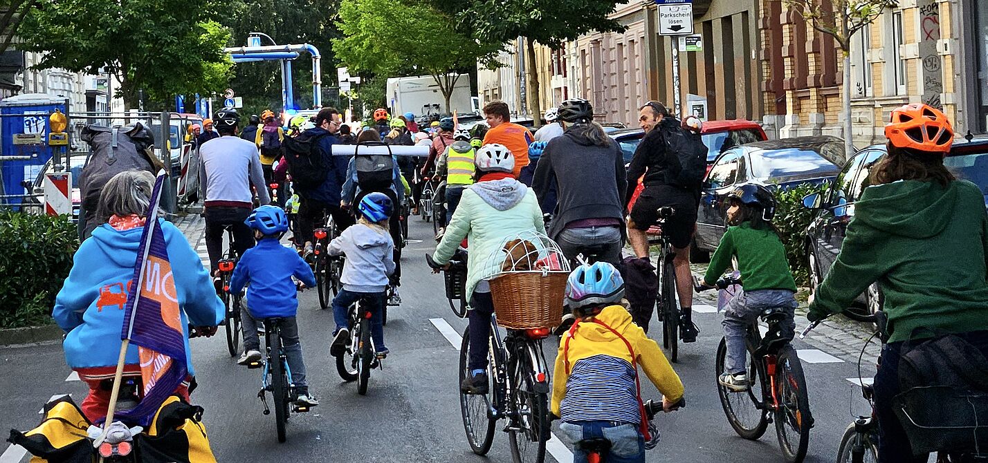 Kidical Mass Aachen im September 2023 Fahrraddemo "Kidical Mass" für Groß und Klein im September 2023