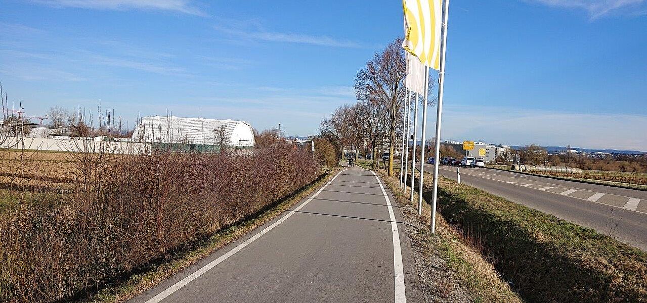 Radverkehrszähler an der L1208a zwischen Echterdingen und Bernhausen Radverkehrszähler an der L1208a zwischen Echterdingen und Bernhausen