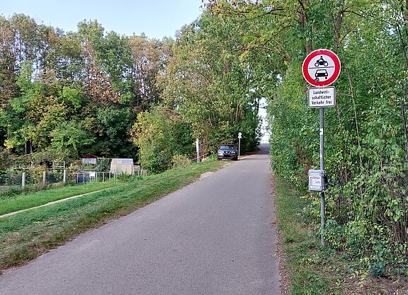Radverkehrszähler an der Autobahnbrücke zwischen Oberaichen und Dürrlewang