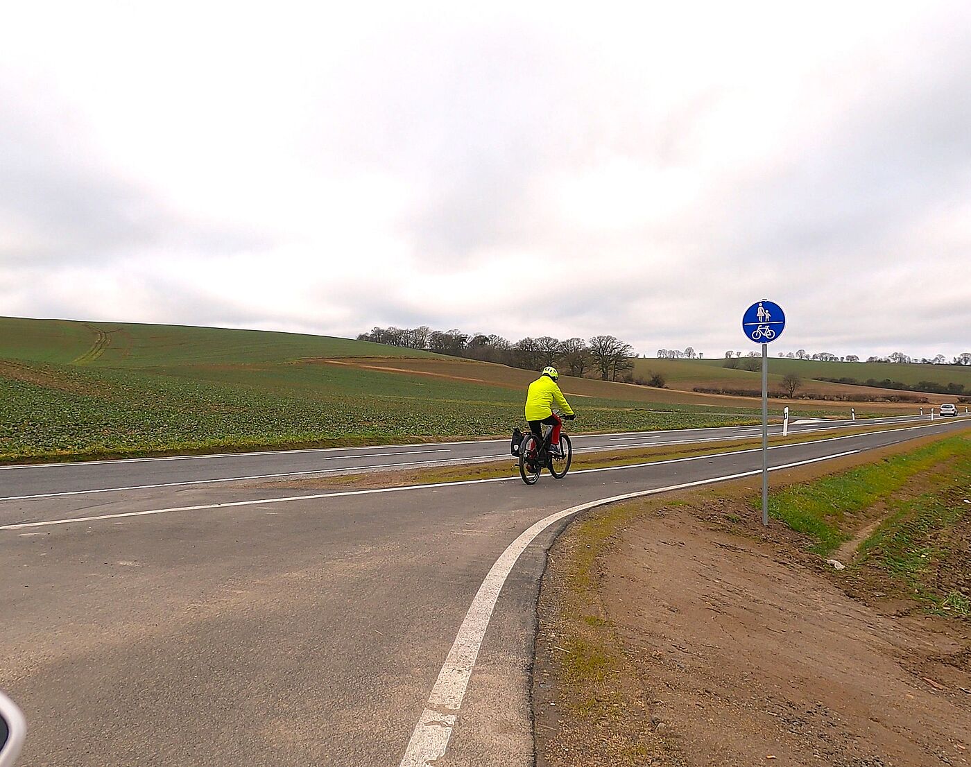 Neubau R4/Schwalmradweg Bischhausen - Niederurff Neubau R4/Schwalmradweg Bischhausen - Niederurff