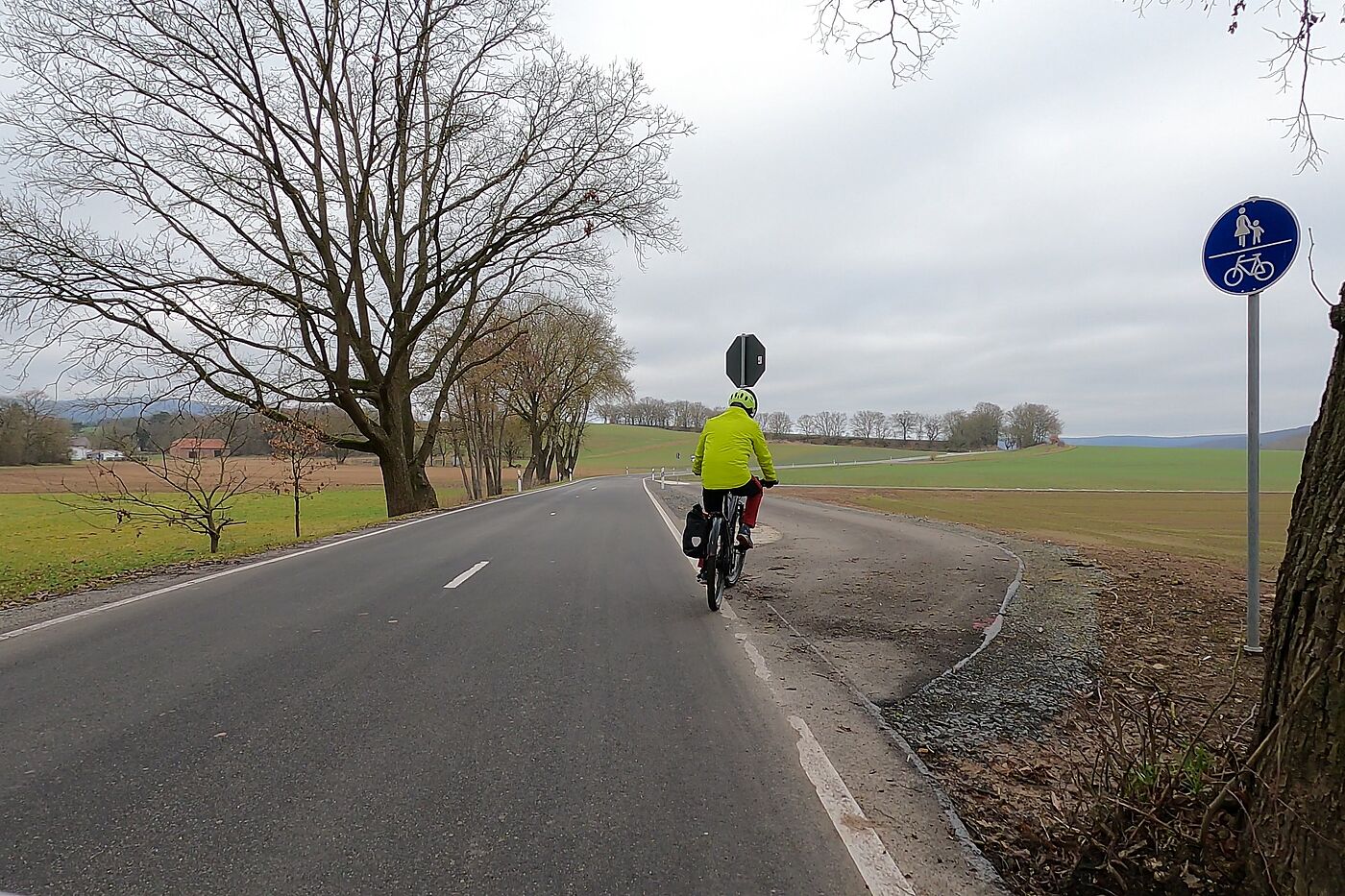 Neubau R4/Schwalmradweg Bischhausen - Niederurff Neubau R4/Schwalmradweg Bischhausen - Niederurff
