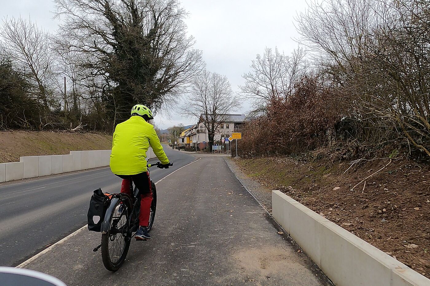 Neubau R4/Schwalmradweg Bischhausen - Niederurff Neubau R4/Schwalmradweg Bischhausen - Niederurff
