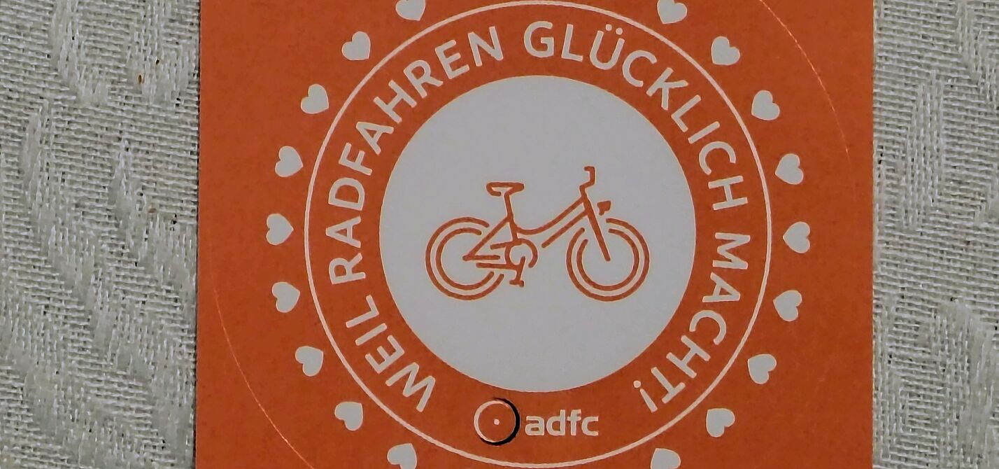 WEIL RADFAHREN GLÜCKLICH MACHT - adfc Bild 1 von 2: WEIL RADFAHREN GLÜCKLICH MACHT - adfc - (C) ADFC Langenhagen