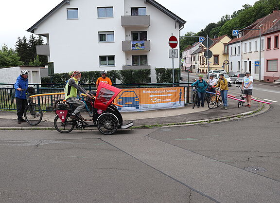 Blieskastel-Überholabstand Aktion zum Überholabstand in Blieskastel